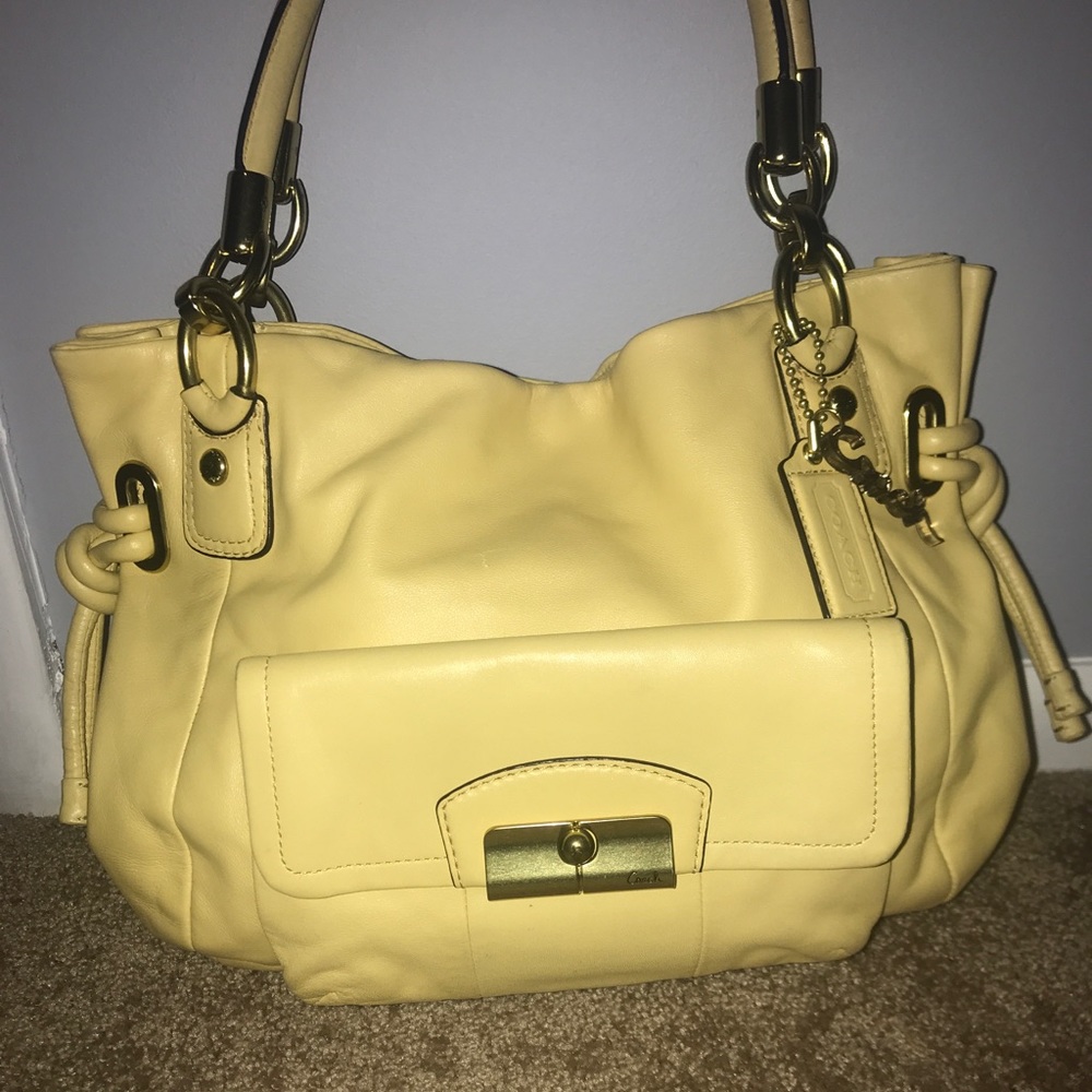 Sale!!!! 👜Coach - Authentic Kristin Shoulder Bag